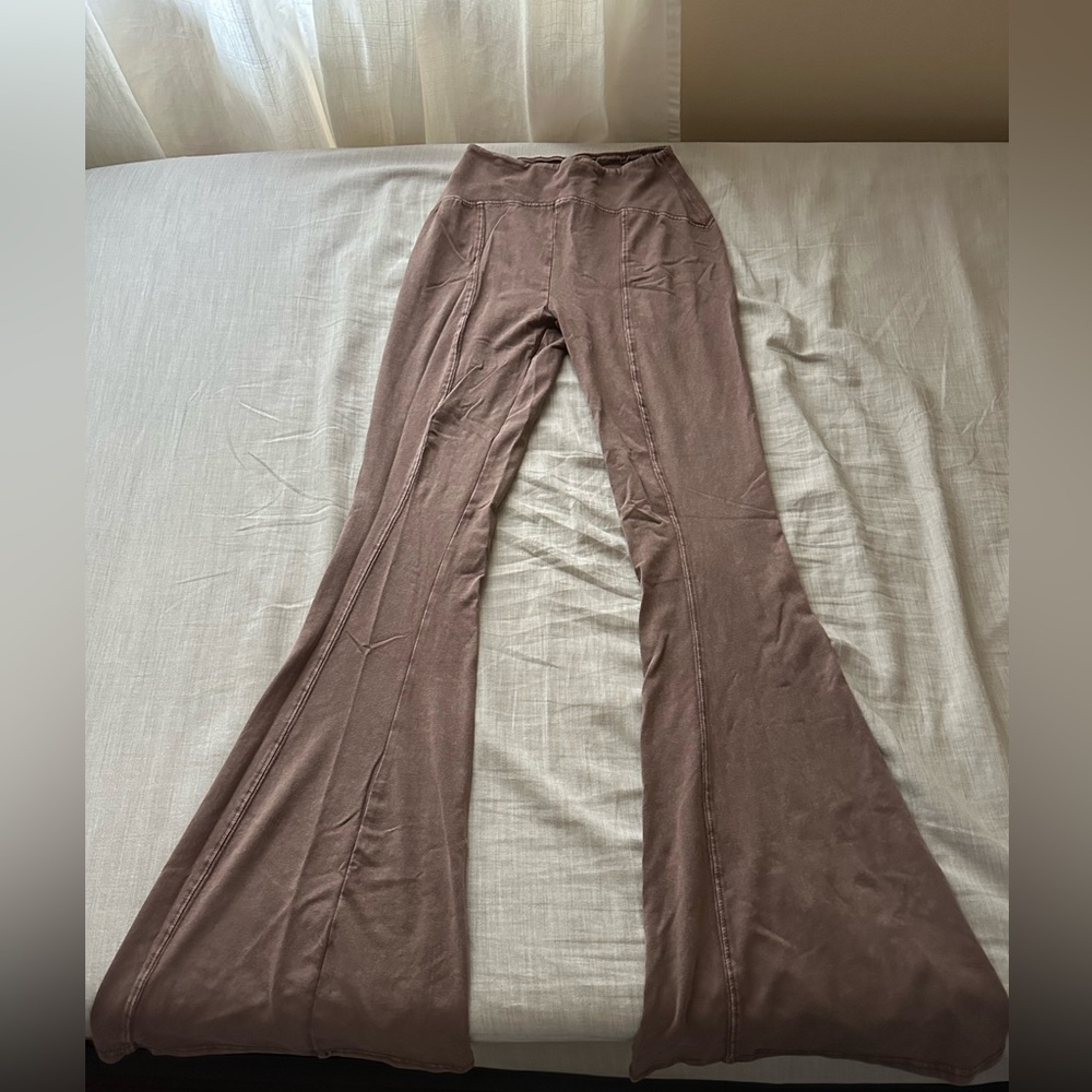 Urban Outfitters brown flare yoga lounge pants. Size XS.